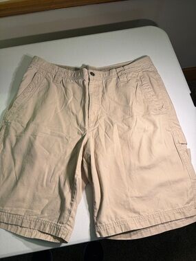 Columbia Men's Tan Cargo Shorts